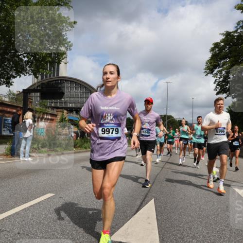 29.06.2025 - hella hamburg halbmarathon Yannick Fuchs http://msf.ph/oto/8250338 29.06.2025 10:35:27 20KM 1136, 1677, 2568, 2797, 2949, 3332, 3618, 4303, 4380, 4634, 4889, 5007, 5014, 5026, 5410, 5709, 6429, 6683, 7080, 7284, 7378, 7774, 8074, 8122, 8966, 9358, 9979, 10783, 10934, 10978, 11062, 11765, 11959, 12365, 12385, 12895, 13158, 13268, 13457, 14092, 14661, 14820, 15164, 15247, 15493, 15689, 16201, 16249, 16347, 16599, 17620, 17720, 17724, 17834, 17971, 18045, 18049, 18173, 18192, 18399, 18412, 18573 meine-sportfotos.de