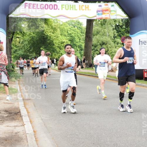 29.06.2025 - hella hamburg halbmarathon MichiJ http://msf.ph/oto/8250363 29.06.2025 10:51:50 Zwischen KM18-KM19 2936, 6714, 11324, 11429, 13221, 13533, 15797, 15963, 16067, 16989, 17784, 18575, 18577 meine-sportfotos.de
