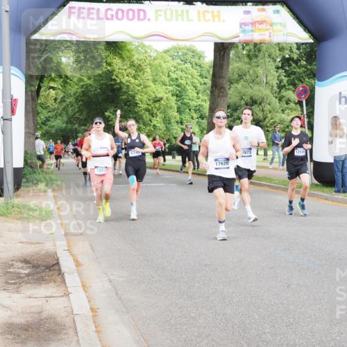 29.06.2025 - hella hamburg halbmarathon MichiJ http://msf.ph/oto/8250366 29.06.2025 10:28:50 Zwischen KM18-KM19 1882, 2750, 2826, 4889, 5375, 5508, 5745, 6149, 6683, 8346, 8574, 12540, 13158, 17245, 17620, 17973 meine-sportfotos.de