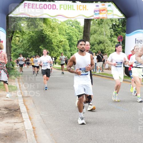 29.06.2025 - hella hamburg halbmarathon MichiJ http://msf.ph/oto/8250397 29.06.2025 10:51:50 Zwischen KM18-KM19 2936, 6714, 11324, 11429, 13221, 13533, 15797, 15963, 16067, 16989, 17784, 18575, 18577 meine-sportfotos.de