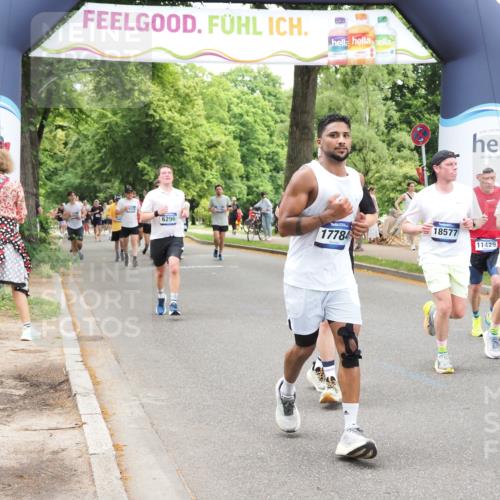 29.06.2025 - hella hamburg halbmarathon MichiJ http://msf.ph/oto/8250413 29.06.2025 10:51:50 Zwischen KM18-KM19 2936, 6714, 11324, 11429, 13221, 13533, 15797, 15963, 16067, 16989, 17784, 18575, 18577 meine-sportfotos.de