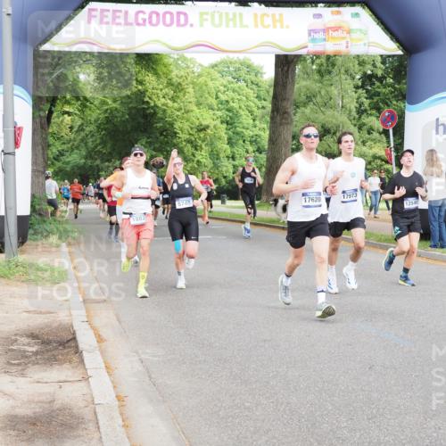 29.06.2025 - hella hamburg halbmarathon MichiJ http://msf.ph/oto/8250421 29.06.2025 10:28:50 Zwischen KM18-KM19 1882, 2750, 2826, 4889, 5375, 5508, 5745, 6149, 6683, 8346, 8574, 12540, 13158, 17245, 17620, 17973 meine-sportfotos.de