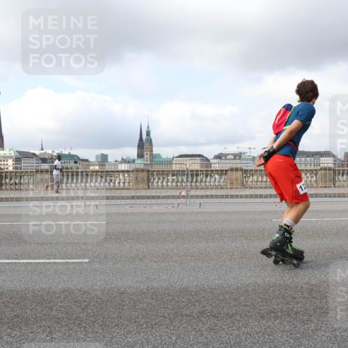 29.06.2025 - hella hamburg halbmarathon Lena Gebhardt http://msf.ph/oto/8250498 29.06.2025 09:02:50 Lombardsbrücke  meine-sportfotos.de