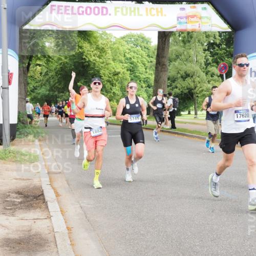 29.06.2025 - hella hamburg halbmarathon MichiJ http://msf.ph/oto/8250503 29.06.2025 10:28:51 Zwischen KM18-KM19 1882, 2750, 2826, 4889, 5375, 5508, 5745, 6149, 6683, 8346, 12540, 13158, 17245, 17620, 17973 meine-sportfotos.de