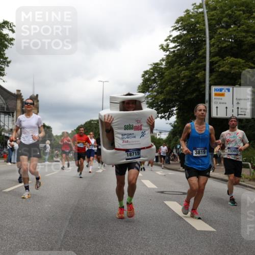 29.06.2025 - hella hamburg halbmarathon Yannick Fuchs http://msf.ph/oto/8250531 29.06.2025 10:47:55 20KM 1030, 1267, 1422, 1442, 1502, 1549, 1870, 2058, 2070, 2354, 2432, 2518, 2630, 3096, 3103, 3819, 4299, 5020, 5259, 5638, 6260, 6294, 6374, 6511, 6512, 7274, 7395, 7478, 7973, 8285, 8335, 8394, 9032, 9380, 9791, 9922, 10040, 11009, 11068, 11430, 11844, 12321, 12607, 12632, 13033, 13397, 13794, 13803, 13865, 13912, 14026, 14239, 14702, 15146, 15441, 15838, 15856, 15946, 16780, 17348, 17482, 18143, 18308, 18418, 18450, 18514, 18612, 19067 meine-sportfotos.de
