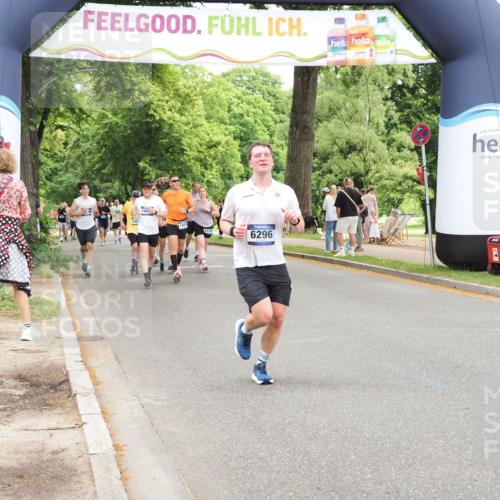29.06.2025 - hella hamburg halbmarathon MichiJ http://msf.ph/oto/8250557 29.06.2025 10:51:52 Zwischen KM18-KM19 2936, 5742, 0000, 6714, 11324, 11429, 13221, 13533, 15963, 16067, 16233, 16989, 17784, 18575, 18577 meine-sportfotos.de