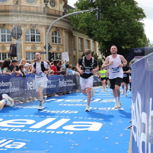 29.06.2025 - hella hamburg halbmarathon Strokosch-Dieckow http://msf.ph/oto/8250562 29.06.2025 10:40:12 Ziel 3547, 4381, 5007, 5409, 5410, 5508, 5803, 5916, 7495, 8465, 8933, 10968, 11731, 12704, 13667, 14699, 15424, 18614, 18979 meine-sportfotos.de