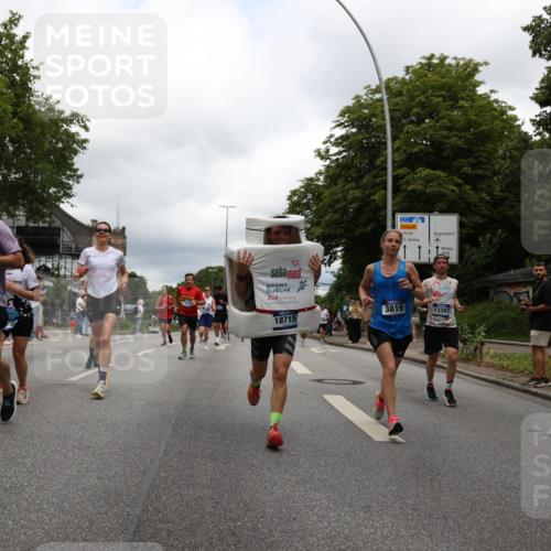 29.06.2025 - hella hamburg halbmarathon Yannick Fuchs http://msf.ph/oto/8250603 29.06.2025 10:47:55 20KM 1030, 1267, 1422, 1442, 1502, 1549, 1870, 2058, 2070, 2354, 2432, 2518, 2630, 3096, 3103, 3819, 4299, 5020, 5259, 5638, 6260, 6294, 6374, 6511, 6512, 7274, 7395, 7478, 7973, 8285, 8335, 8394, 9032, 9380, 9791, 9922, 10040, 11009, 11068, 11430, 11844, 12321, 12607, 12632, 13033, 13397, 13794, 13803, 13865, 13912, 14026, 14239, 14702, 15146, 15441, 15838, 15856, 15946, 16780, 17348, 17482, 18143, 18308, 18418, 18450, 18514, 18612, 19067 meine-sportfotos.de