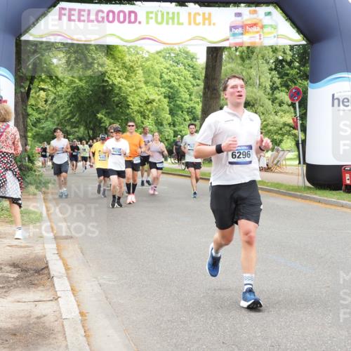 29.06.2025 - hella hamburg halbmarathon MichiJ http://msf.ph/oto/8250604 29.06.2025 10:51:53 Zwischen KM18-KM19 2936, 5742, 0000, 6462, 6714, 10074, 11324, 11429, 13221, 15963, 16233, 16989, 17784, 18575, 18577 meine-sportfotos.de