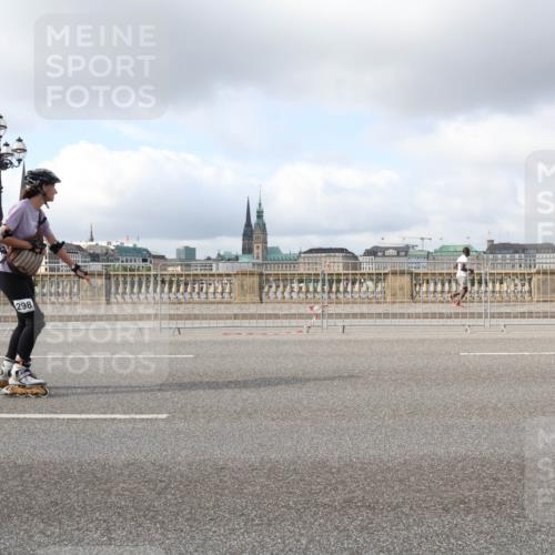 29.06.2025 - hella hamburg halbmarathon Lena Gebhardt http://msf.ph/oto/8250660 29.06.2025 09:02:53 Lombardsbrücke  meine-sportfotos.de