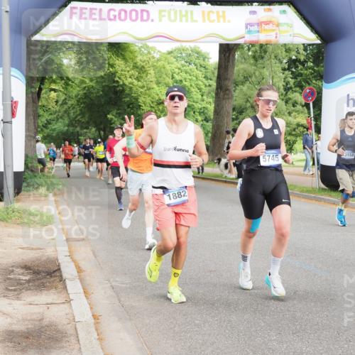 29.06.2025 - hella hamburg halbmarathon MichiJ http://msf.ph/oto/8250677 29.06.2025 10:28:51 Zwischen KM18-KM19 1882, 2750, 2826, 4889, 5375, 5508, 5745, 6149, 6683, 8346, 12540, 13158, 17245, 17620, 17973 meine-sportfotos.de