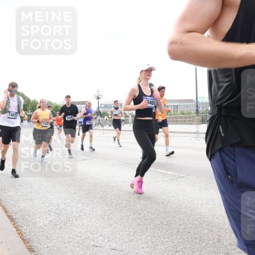 29.06.2025 - hella hamburg halbmarathon Lena Gebhardt http://msf.ph/oto/8250728 29.06.2025 10:34:08 Lombardsbrücke 1189, 1275, 1417, 1672, 1705, 1787, 1896, 2265, 2412, 2464, 2482, 2496, 2510, 2511, 2526, 2801, 2933, 3145, 3170, 3264, 3340, 3345, 3560, 3829, 3848, 4433, 4479, 4696, 4807, 4824, 4826, 4942, 5096, 5141, 5557, 5561, 5566, 5569, 5584, 5609, 5691, 5821, 5822, 5887, 6105, 6364, 6515, 6516, 6574, 6854, 6956, 7027, 7324, 7329, 7565, 8202, 8277, 8349, 8375, 8377, 8383, 8401, 8965, 9094, 9875, 9995, 10007, 10071, 10360, 10561, 10564, 11872, 13957, 16919, 17230 meine-sportfotos.de