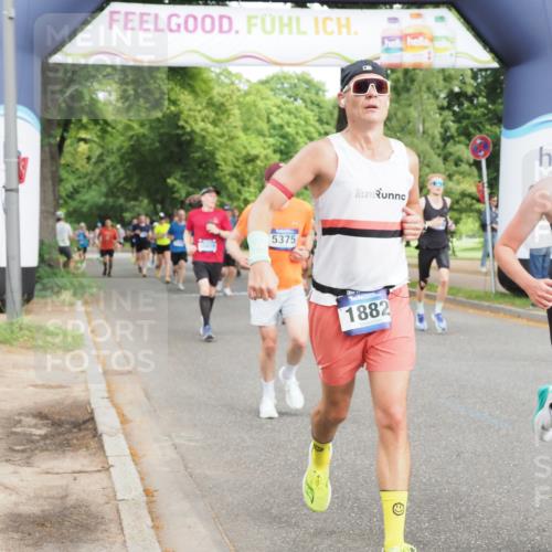 29.06.2025 - hella hamburg halbmarathon MichiJ http://msf.ph/oto/8250769 29.06.2025 10:28:52 Zwischen KM18-KM19 1882, 2750, 2826, 4889, 5375, 5508, 5745, 6149, 6683, 12046, 12540, 13158, 17620, 17973 meine-sportfotos.de