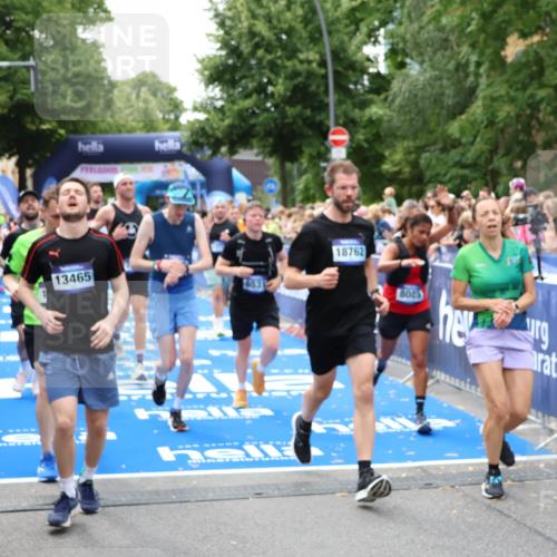 29.06.2025 - hella hamburg halbmarathon Zöllner http://msf.ph/oto/8250778 29.06.2025 10:58:06 Ziel 1200, 1611, 3141, 4319, 4579, 6531, 6892, 8089, 10036, 10408, 11832, 12378, 12773, 13465, 13666, 15090, 15189, 15527, 18762 meine-sportfotos.de