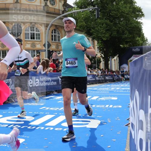 29.06.2025 - hella hamburg halbmarathon Strokosch-Dieckow http://msf.ph/oto/8250821 29.06.2025 10:40:17 Ziel 3547, 4381, 5409, 5410, 5803, 8370, 8465, 10968, 11731, 12704, 13667, 14699, 14924, 17245, 17916, 18614, 18979 meine-sportfotos.de