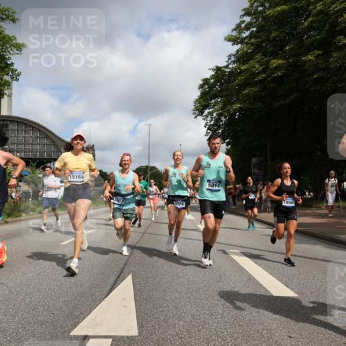 29.06.2025 - hella hamburg halbmarathon Yannick Fuchs http://msf.ph/oto/8250871 29.06.2025 10:35:28 20KM 1136, 1677, 2568, 2797, 2949, 3332, 3618, 4205, 4303, 4380, 4634, 4871, 4889, 5007, 5014, 5026, 5410, 5709, 6429, 6683, 7080, 7284, 7378, 7774, 8074, 8122, 8966, 9358, 9979, 10783, 10934, 10978, 11062, 11765, 11922, 11959, 12365, 12385, 12895, 13158, 13268, 13457, 14092, 14661, 14820, 15164, 15247, 15493, 15689, 16201, 16249, 16347, 16599, 17620, 17720, 17724, 17834, 17971, 18045, 18049, 18173, 18399, 18412, 18573 meine-sportfotos.de