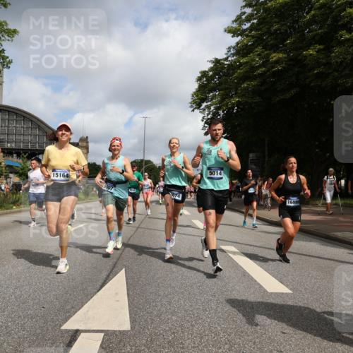 29.06.2025 - hella hamburg halbmarathon Yannick Fuchs http://msf.ph/oto/8250948 29.06.2025 10:35:28 20KM 1136, 1677, 2568, 2797, 2949, 3332, 3618, 4205, 4303, 4380, 4634, 4871, 4889, 5007, 5014, 5026, 5410, 5709, 6429, 6683, 7080, 7284, 7378, 7774, 8074, 8122, 8966, 9358, 9979, 10783, 10934, 10978, 11062, 11765, 11922, 11959, 12365, 12385, 12895, 13158, 13268, 13457, 14092, 14661, 14820, 15164, 15247, 15493, 15689, 16201, 16249, 16347, 16599, 17620, 17720, 17724, 17834, 17971, 18045, 18049, 18173, 18399, 18412, 18573 meine-sportfotos.de