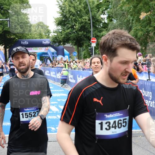 29.06.2025 - hella hamburg halbmarathon Zöllner http://msf.ph/oto/8251008 29.06.2025 10:58:09 Ziel 1563, 1611, 2907, 3141, 4319, 6892, 10036, 10408, 11832, 12773, 13666, 15090, 15125, 15189 meine-sportfotos.de
