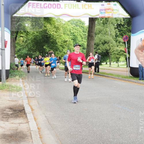 29.06.2025 - hella hamburg halbmarathon MichiJ http://msf.ph/oto/8251033 29.06.2025 10:28:53 Zwischen KM18-KM19 1882, 2750, 2826, 5375, 5508, 5745, 6149, 6683, 12046, 12540, 13158, 15828, 17620, 17973 meine-sportfotos.de