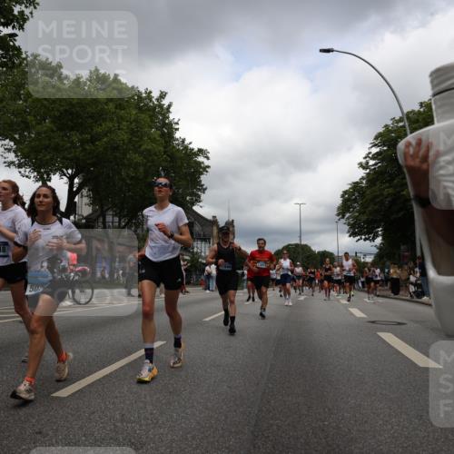 29.06.2025 - hella hamburg halbmarathon Yannick Fuchs http://msf.ph/oto/8251095 29.06.2025 10:47:56 20KM 1267, 1422, 1442, 1502, 1549, 1870, 2058, 2070, 2354, 2432, 2518, 2630, 3096, 3103, 3819, 4299, 5020, 5259, 6260, 6294, 6374, 6511, 6512, 7274, 7395, 7478, 7973, 8285, 8335, 8394, 9032, 9380, 9791, 9922, 10040, 11009, 11068, 11430, 11789, 11844, 12321, 12607, 12632, 13033, 13397, 13794, 13803, 13912, 14026, 14239, 14702, 15146, 15441, 15838, 15856, 15946, 16780, 17348, 17482, 18143, 18308, 18418, 18450, 18514, 18612, 19067 meine-sportfotos.de