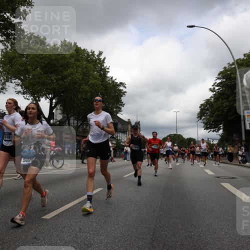 29.06.2025 - hella hamburg halbmarathon Yannick Fuchs http://msf.ph/oto/8251113 29.06.2025 10:47:56 20KM 1267, 1422, 1442, 1502, 1549, 1870, 2058, 2070, 2354, 2432, 2518, 2630, 3096, 3103, 3819, 4299, 5020, 5259, 6260, 6294, 6374, 6511, 6512, 7274, 7395, 7478, 7973, 8285, 8335, 8394, 9032, 9380, 9791, 9922, 10040, 11009, 11068, 11430, 11789, 11844, 12321, 12607, 12632, 13033, 13397, 13794, 13803, 13912, 14026, 14239, 14702, 15146, 15441, 15838, 15856, 15946, 16780, 17348, 17482, 18143, 18308, 18418, 18450, 18514, 18612, 19067 meine-sportfotos.de