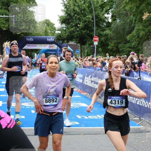 29.06.2025 - hella hamburg halbmarathon Zöllner http://msf.ph/oto/8251156 29.06.2025 10:58:14 Ziel 1563, 2907, 4426, 6104, 8290, 10408, 13666, 14631, 15125, 15189, 18068 meine-sportfotos.de