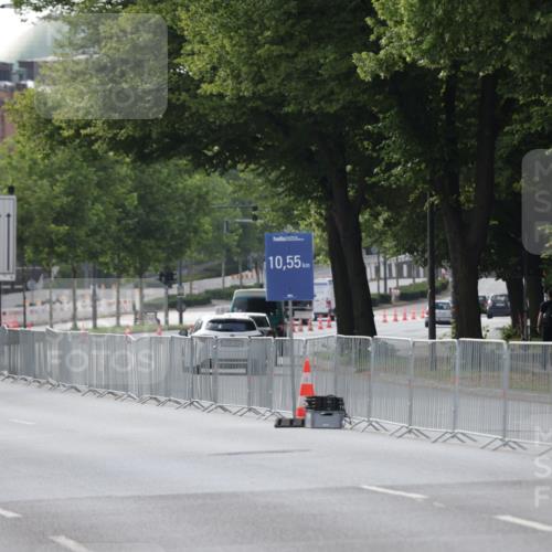 29.06.2025 - hella hamburg halbmarathon Jannik Wohlers http://msf.ph/oto/8251174 29.06.2025 08:30:31 Lombardsbrücke  meine-sportfotos.de