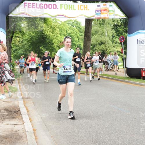 29.06.2025 - hella hamburg halbmarathon MichiJ http://msf.ph/oto/8251175 29.06.2025 10:52:00 Zwischen KM18-KM19 1526, 4146, 5742, 0000, 6462, 7935, 10074, 13901, 14306, 16233, 16237, 18196, 18426 meine-sportfotos.de