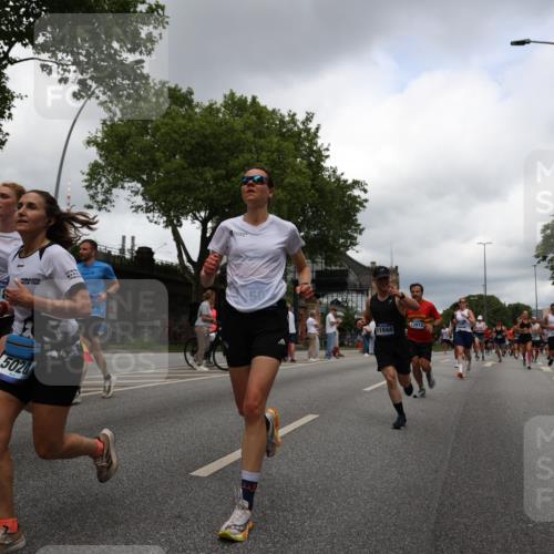 29.06.2025 - hella hamburg halbmarathon Yannick Fuchs http://msf.ph/oto/8251198 29.06.2025 10:47:57 20KM 1267, 1422, 1442, 1502, 1549, 1870, 2058, 2070, 2354, 2432, 2518, 2630, 3096, 3103, 3819, 4299, 5020, 5259, 6260, 6294, 6374, 6511, 6512, 7395, 7478, 7973, 8285, 8394, 9032, 9380, 9791, 9922, 10040, 11009, 11068, 11430, 11789, 11844, 12321, 12607, 12632, 13033, 13397, 13794, 13803, 13912, 14026, 14239, 14702, 15146, 15441, 15838, 15856, 15946, 16623, 16780, 17348, 17482, 18143, 18308, 18418, 18450, 18514, 18612, 19067 meine-sportfotos.de