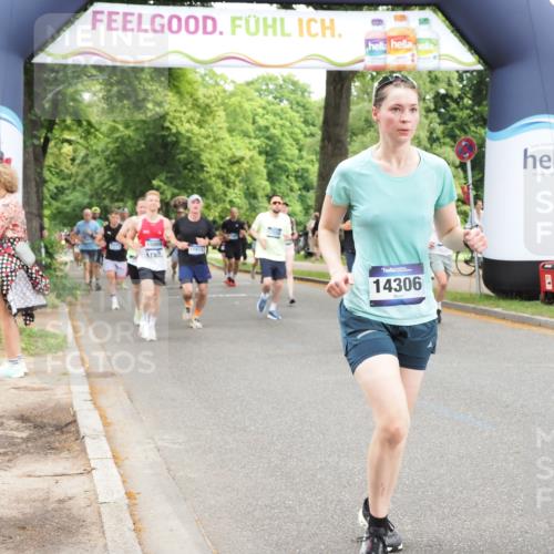 29.06.2025 - hella hamburg halbmarathon MichiJ http://msf.ph/oto/8251239 29.06.2025 10:52:01 Zwischen KM18-KM19 1526, 4146, 6462, 7271, 7935, 9254, 10074, 13901, 14306, 15377, 16237, 17550, 18196, 18426 meine-sportfotos.de