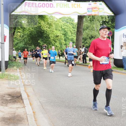 29.06.2025 - hella hamburg halbmarathon MichiJ http://msf.ph/oto/8251253 29.06.2025 10:28:54 Zwischen KM18-KM19 1882, 2324, 2750, 2826, 5375, 5508, 5745, 6149, 6683, 11765, 12046, 12540, 12704, 13158, 15828, 17620, 17973 meine-sportfotos.de
