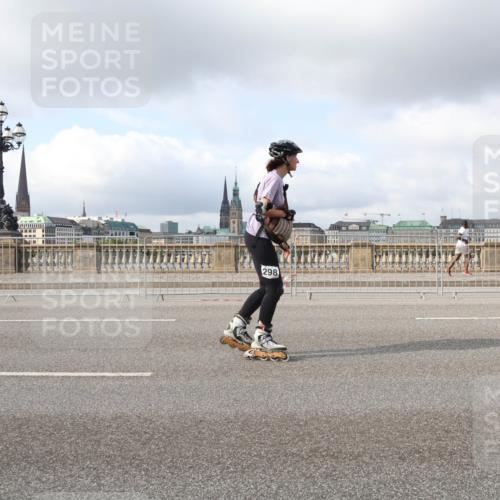29.06.2025 - hella hamburg halbmarathon Lena Gebhardt http://msf.ph/oto/8251256 29.06.2025 09:02:54 Lombardsbrücke  meine-sportfotos.de