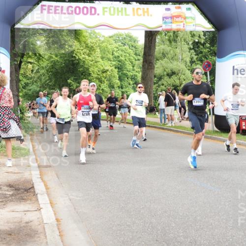 29.06.2025 - hella hamburg halbmarathon MichiJ http://msf.ph/oto/8251290 29.06.2025 10:52:01 Zwischen KM18-KM19 1526, 4146, 6462, 7271, 7935, 9254, 10074, 13901, 14306, 15377, 16237, 17550, 18196, 18426 meine-sportfotos.de
