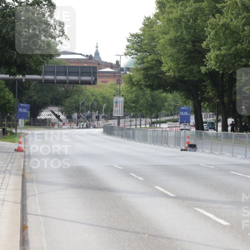 29.06.2025 - hella hamburg halbmarathon Jannik Wohlers http://msf.ph/oto/8251296 29.06.2025 08:30:37 Lombardsbrücke  meine-sportfotos.de