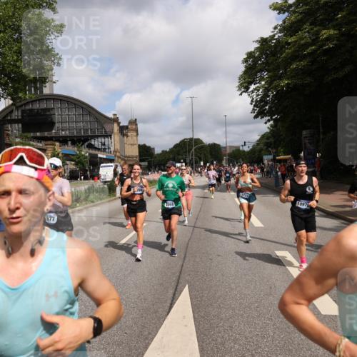 29.06.2025 - hella hamburg halbmarathon Yannick Fuchs http://msf.ph/oto/8251301 29.06.2025 10:35:29 20KM 1136, 1677, 2568, 2797, 2949, 3332, 3618, 4205, 4303, 4380, 4634, 4871, 4889, 5007, 5014, 5026, 5410, 5709, 6429, 6683, 7080, 7284, 7378, 7774, 8074, 8122, 8966, 9358, 9659, 9979, 10783, 10934, 10978, 11062, 11765, 11922, 11959, 12365, 12385, 12895, 13158, 13268, 13457, 14661, 14820, 15164, 15247, 15493, 15689, 16201, 16249, 16347, 16599, 17620, 17720, 17724, 17834, 17971, 18045, 18049, 18173, 18399, 18412, 18573 meine-sportfotos.de