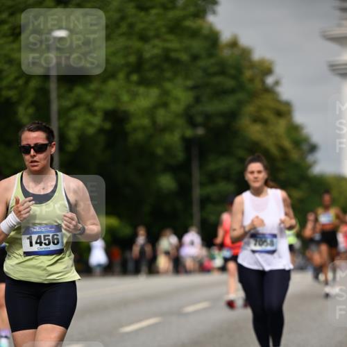 29.06.2025 - hella hamburg halbmarathon Dr. Thomas Lammeyer http://msf.ph/oto/8251305 29.06.2025 10:14:22 Kennedybrücke 1052, 1186, 1456, 1483, 1513, 4389, 7058, 7250, 7685, 8685, 9150, 9681, 9816, 9829, 9988 meine-sportfotos.de