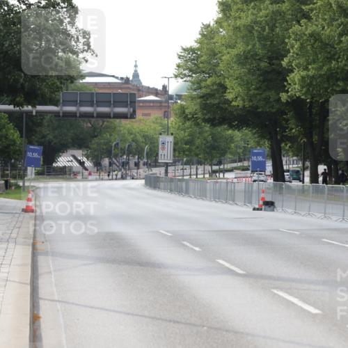 29.06.2025 - hella hamburg halbmarathon Jannik Wohlers http://msf.ph/oto/8251317 29.06.2025 08:30:37 Lombardsbrücke  meine-sportfotos.de
