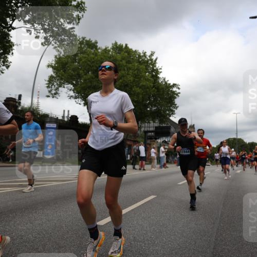 29.06.2025 - hella hamburg halbmarathon Yannick Fuchs http://msf.ph/oto/8251320 29.06.2025 10:47:57 20KM 1267, 1422, 1442, 1502, 1549, 1870, 2058, 2070, 2354, 2432, 2518, 2630, 3096, 3103, 3819, 4299, 5020, 5259, 6260, 6294, 6374, 6511, 6512, 7395, 7478, 7973, 8285, 8394, 9032, 9380, 9791, 9922, 10040, 11009, 11068, 11430, 11789, 11844, 12321, 12607, 12632, 13033, 13397, 13794, 13803, 13912, 14026, 14239, 14702, 15146, 15441, 15838, 15856, 15946, 16623, 16780, 17348, 17482, 18143, 18308, 18418, 18450, 18514, 18612, 19067 meine-sportfotos.de