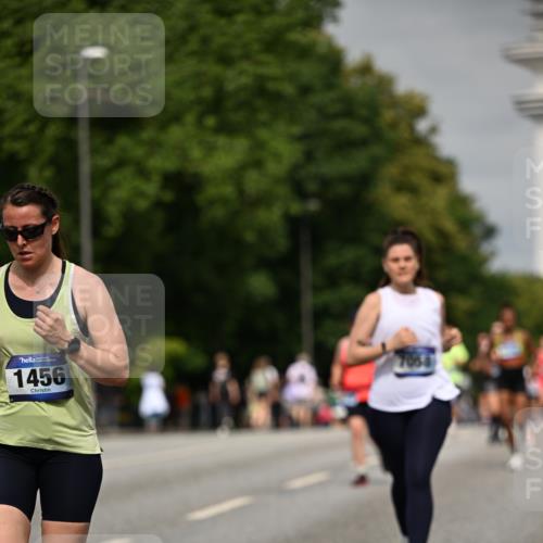 29.06.2025 - hella hamburg halbmarathon Dr. Thomas Lammeyer http://msf.ph/oto/8251336 29.06.2025 10:14:23 Kennedybrücke 1052, 1186, 1456, 1483, 1513, 4389, 7058, 7250, 7685, 8685, 9150, 9681, 9829, 9988 meine-sportfotos.de