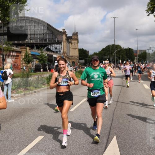 29.06.2025 - hella hamburg halbmarathon Yannick Fuchs http://msf.ph/oto/8251364 29.06.2025 10:35:30 20KM 1136, 1677, 2568, 2797, 2949, 3332, 3618, 4205, 4303, 4380, 4634, 4871, 4889, 5007, 5014, 5026, 5410, 5709, 6429, 6683, 7080, 7284, 7378, 7774, 8074, 8122, 8966, 9358, 9659, 9755, 9979, 10783, 10934, 10978, 11062, 11765, 11922, 11959, 12365, 12385, 12895, 13158, 13268, 13457, 14661, 14820, 15164, 15247, 15493, 15689, 16201, 16249, 16347, 16599, 17720, 17724, 17834, 17971, 18045, 18049, 18173, 18399, 18412, 18573 meine-sportfotos.de