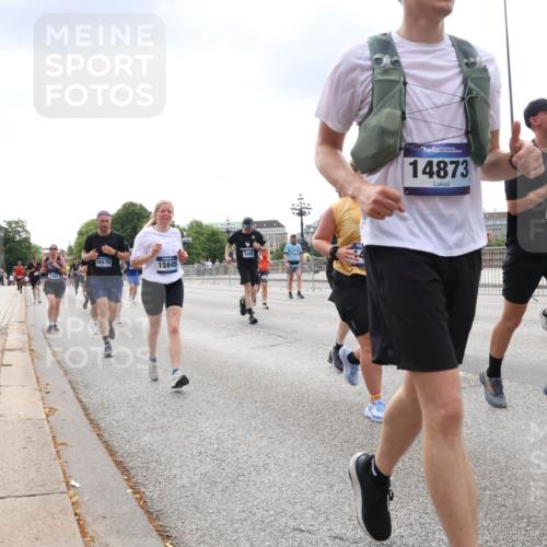 29.06.2025 - hella hamburg halbmarathon Lena Gebhardt http://msf.ph/oto/8251423 29.06.2025 10:34:10 Lombardsbrücke 1189, 1275, 1417, 1672, 1705, 1787, 1896, 2265, 2412, 2464, 2482, 2496, 2510, 2511, 2526, 2801, 2933, 3145, 3264, 3340, 3345, 3560, 3829, 3848, 4479, 4540, 4696, 4807, 4824, 4826, 4942, 5557, 5561, 5566, 5584, 5609, 5691, 5821, 5822, 5887, 6105, 6364, 6515, 6516, 6571, 6574, 6956, 7027, 7324, 7329, 7565, 8202, 8277, 8349, 8375, 8377, 8383, 8401, 8965, 9094, 9379, 9875, 9995, 10007, 10071, 10360, 10561, 10564, 11872, 13957, 16919, 17230, 18158, 18941 meine-sportfotos.de