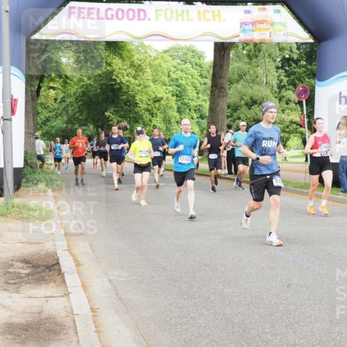 29.06.2025 - hella hamburg halbmarathon MichiJ http://msf.ph/oto/8251480 29.06.2025 10:28:55 Zwischen KM18-KM19 1882, 2324, 2826, 5375, 5508, 5745, 8629, 11765, 12046, 12540, 12704, 13158, 15828, 17620, 17973 meine-sportfotos.de