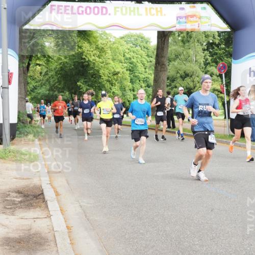29.06.2025 - hella hamburg halbmarathon MichiJ http://msf.ph/oto/8251524 29.06.2025 10:28:55 Zwischen KM18-KM19 1882, 2324, 2826, 5375, 5508, 5745, 8629, 11765, 12046, 12540, 12704, 13158, 15828, 17620, 17973 meine-sportfotos.de