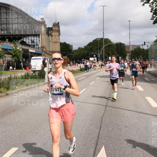 29.06.2025 - hella hamburg halbmarathon Yannick Fuchs http://msf.ph/oto/8251541 29.06.2025 10:35:31 20KM 1136, 1677, 2568, 2797, 2949, 3332, 3618, 4205, 4303, 4380, 4634, 4871, 4889, 5007, 5014, 5026, 5410, 5709, 6429, 6683, 6771, 7080, 7284, 7378, 7774, 8074, 8122, 8966, 9358, 9640, 9659, 9755, 9979, 10375, 10783, 10934, 10978, 11062, 11765, 11922, 11959, 12365, 12385, 12895, 13158, 13268, 13457, 14661, 14820, 15164, 15247, 15493, 15689, 16201, 16249, 16347, 16599, 17720, 17724, 17834, 17971, 18045, 18049, 18173, 18399, 18412, 18573 meine-sportfotos.de