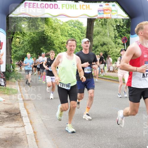 29.06.2025 - hella hamburg halbmarathon MichiJ http://msf.ph/oto/8251545 29.06.2025 10:52:03 Zwischen KM18-KM19 4146, 4613, 7271, 7474, 9254, 11614, 13210, 13901, 14306, 15009, 15377, 16237, 17550, 18196, 18426 meine-sportfotos.de