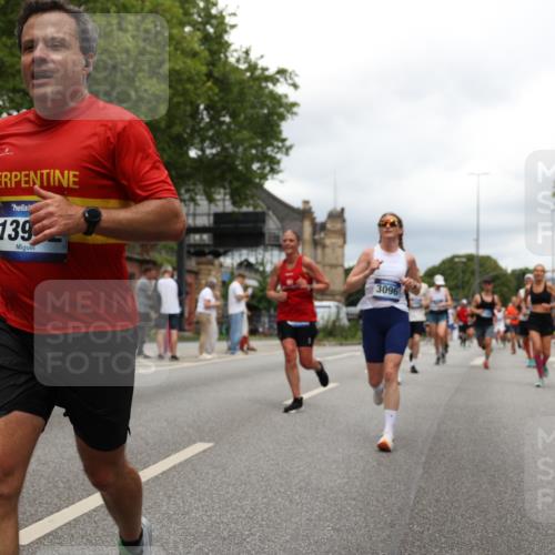 29.06.2025 - hella hamburg halbmarathon Yannick Fuchs http://msf.ph/oto/8251637 29.06.2025 10:47:59 20KM 1267, 1422, 1442, 1502, 1549, 1870, 2058, 2432, 2518, 2630, 3096, 3103, 3819, 4299, 5020, 5259, 6260, 6294, 6374, 7129, 7395, 7478, 7973, 8285, 8394, 9032, 9380, 9791, 9922, 10040, 11009, 11068, 11430, 11789, 11844, 12321, 12607, 12632, 13033, 13147, 13397, 13794, 13803, 13912, 14026, 14239, 14702, 15146, 15838, 15856, 15946, 16623, 16780, 17482, 18308, 18418, 18450, 18514, 18612, 19067 meine-sportfotos.de
