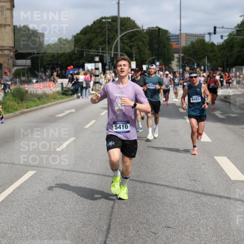 29.06.2025 - hella hamburg halbmarathon Yannick Fuchs http://msf.ph/oto/8251663 29.06.2025 10:35:32 20KM 1136, 1677, 2568, 2797, 2949, 3332, 3618, 4205, 4303, 4380, 4634, 4871, 4889, 5007, 5014, 5026, 5410, 5709, 6429, 6683, 6771, 7080, 7284, 7378, 7774, 8074, 8122, 8966, 9358, 9640, 9659, 9755, 9979, 10375, 10783, 10934, 10978, 11062, 11765, 11922, 11959, 12292, 12365, 12385, 12895, 13268, 13457, 14555, 14661, 14820, 15164, 15247, 15689, 16201, 16249, 16347, 16599, 17720, 17724, 17834, 17971, 18045, 18049, 18399, 18412, 18573 meine-sportfotos.de