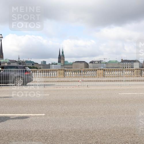 29.06.2025 - hella hamburg halbmarathon Lena Gebhardt http://msf.ph/oto/8251693 29.06.2025 09:03:08 Lombardsbrücke  meine-sportfotos.de