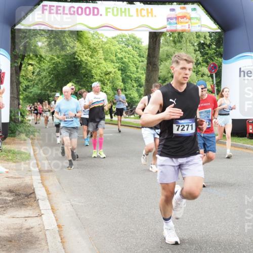 29.06.2025 - hella hamburg halbmarathon MichiJ http://msf.ph/oto/8251750 29.06.2025 10:52:05 Zwischen KM18-KM19 1885, 4613, 7271, 7474, 9254, 10756, 11614, 11784, 13210, 13901, 15009, 15377, 17550, 18196, 19165, 19176 meine-sportfotos.de