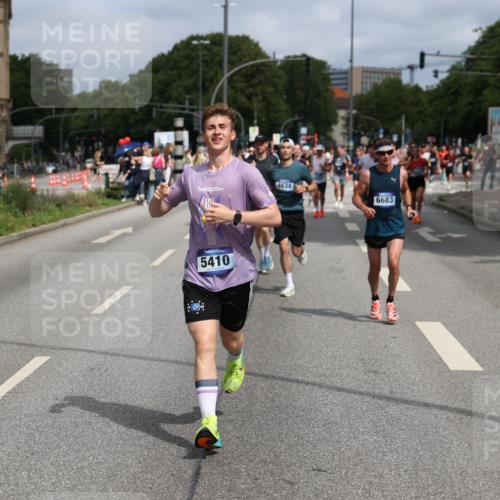 29.06.2025 - hella hamburg halbmarathon Yannick Fuchs http://msf.ph/oto/8251751 29.06.2025 10:35:32 20KM 1136, 1677, 2568, 2797, 2949, 3332, 3618, 4205, 4303, 4380, 4634, 4871, 4889, 5007, 5014, 5026, 5410, 5709, 6429, 6683, 6771, 7080, 7284, 7378, 7774, 8074, 8122, 8966, 9358, 9640, 9659, 9755, 9979, 10375, 10783, 10934, 10978, 11062, 11765, 11922, 11959, 12292, 12365, 12385, 12895, 13268, 13457, 14555, 14661, 14820, 15164, 15247, 15689, 16201, 16249, 16347, 16599, 17720, 17724, 17834, 17971, 18045, 18049, 18399, 18412, 18573 meine-sportfotos.de